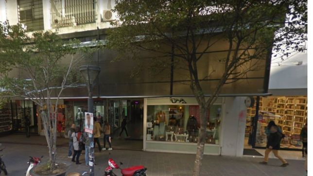 violento robo en pleno centro de la plata: tres ladrones asaltaron una joyeria de calle 8