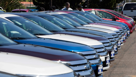 Aumenta el costo de patentamientos y transferencias de autos y motos por una nueva actualización oficial