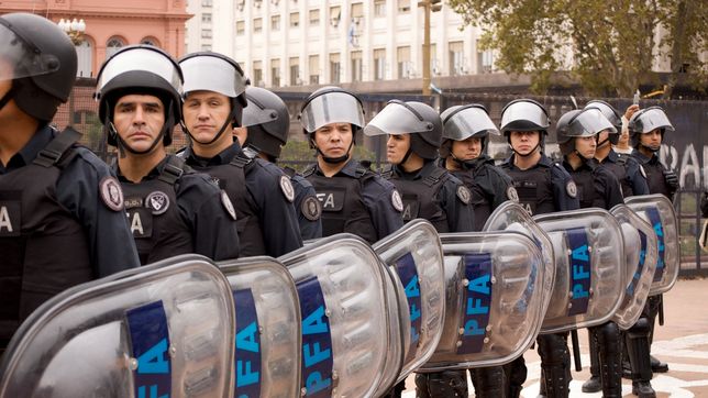 el gobierno reformara la policia federal argentina y la enfocara unicamente en delitos complejos