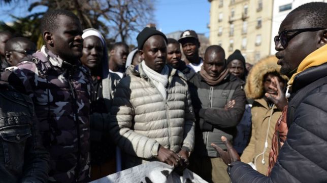 no hay mafia, no hay trata de personas, no hay nada, afirman los senegaleses de la plata