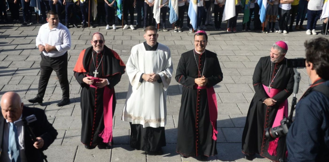 Gabriel Mestre asume como Arzobispo