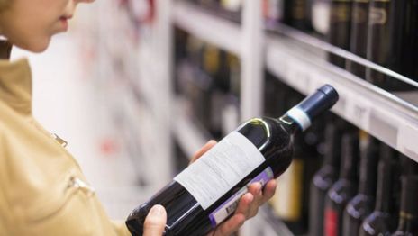 Adiós al tope de las 21: proponen ampliar el horario de venta de alcohol