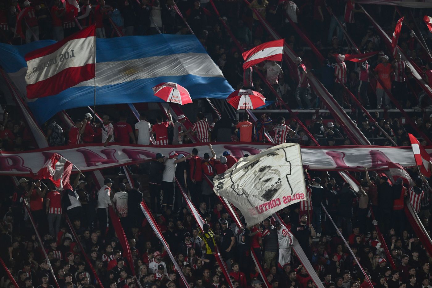 Estudiantes Aldosivi Hinchada