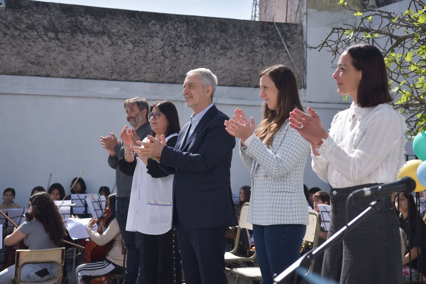 El intendente Julio Alak encabez&oacute; el acto por el 140 aniversario de la Escuela Primaria N&ordm;21 de Los Hornos