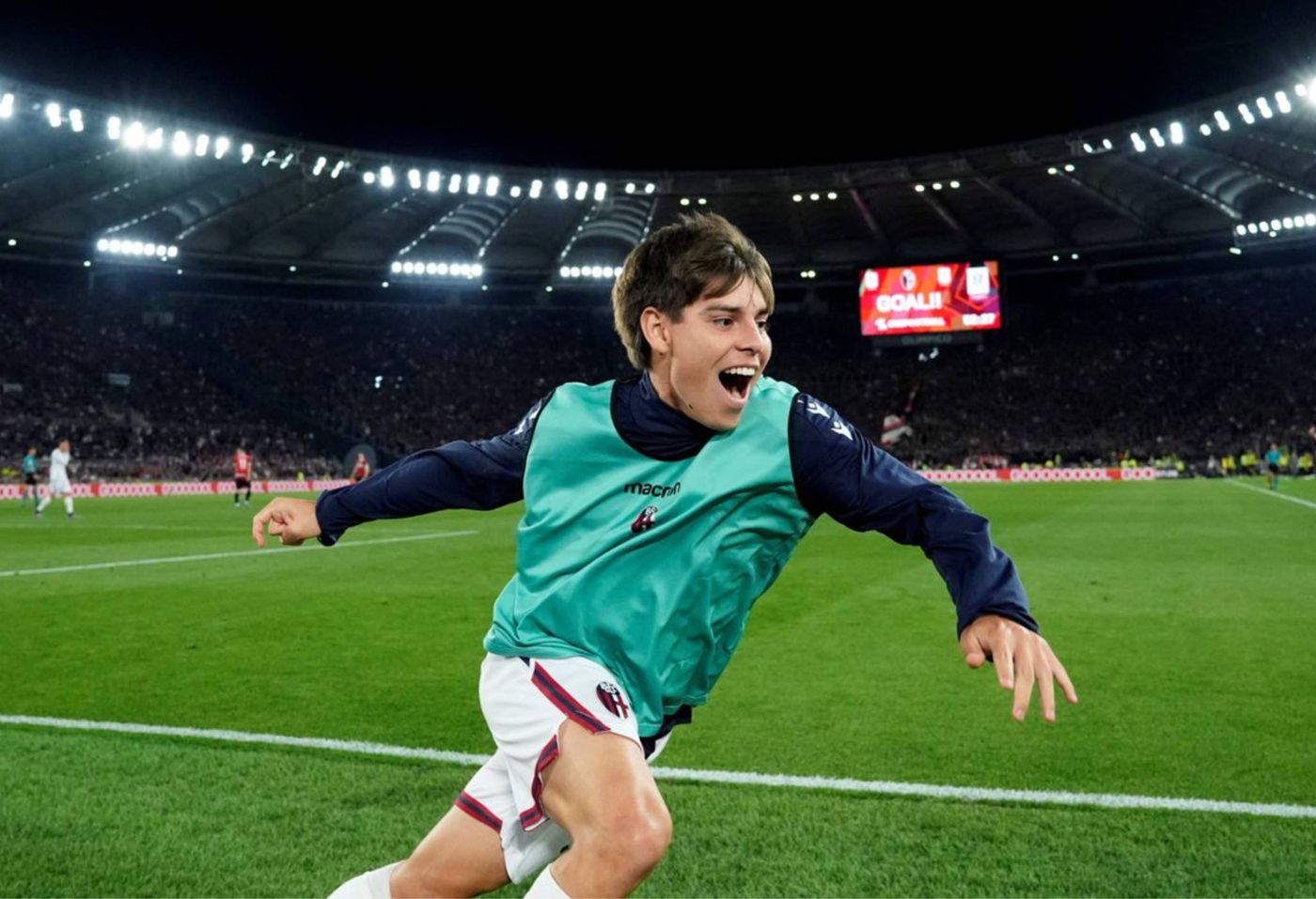 Benja Domínguez festejo Copa Italia Bologna.jpg