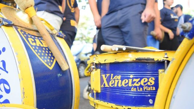 los xeneizes de la plata y una caravana historica a la bombonera antes de la superfinal