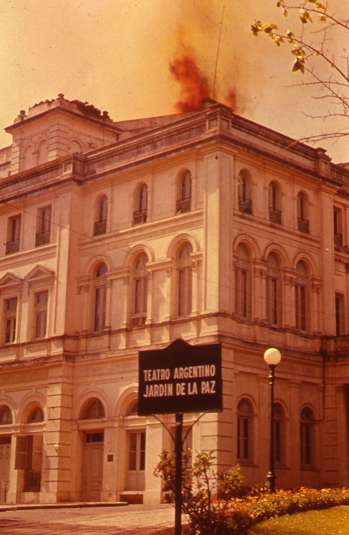 Incendio del Teatro Argentino fotos inéditas (2)