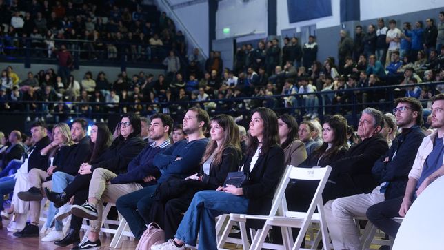tras la presentacion de los proyectos, ¿como se definira la renovacion del estadio del bosque?