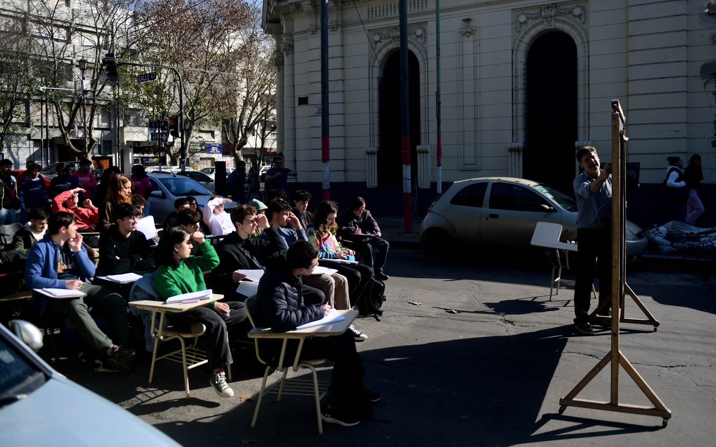 clases publicas unlp exactas -0011.JPG