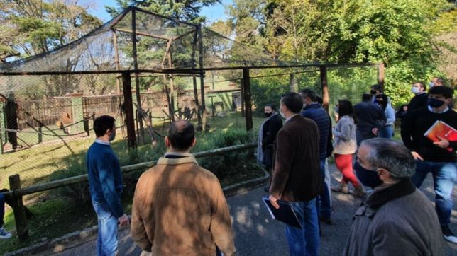 un concejal peronista visito el bioparque: vimos una foto, pero nos falto la pelicula