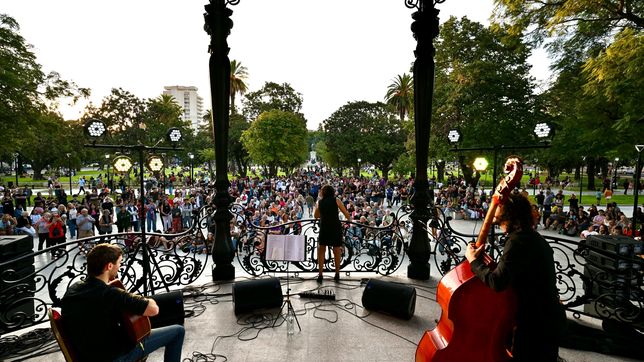 se relanzo el ciclo musical con un gran show gratuito en la glorieta de plaza san martin