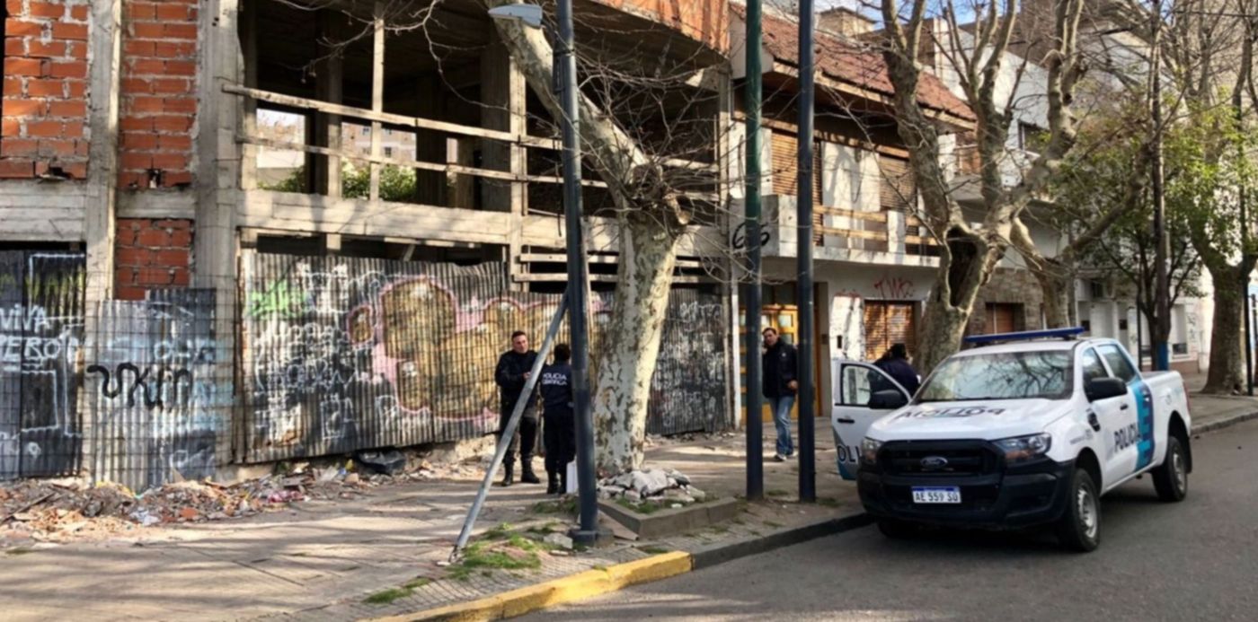 Muerto en un edificio de Plaza Rocha