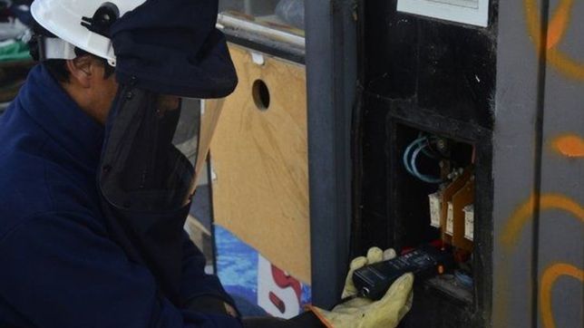 detectaron que tres comercios de la plata y uno de berisso estaban colgados de la luz