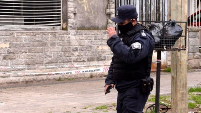 terror en la plata: ataco a un chico con paralisis, amenazo a su familia y les robo