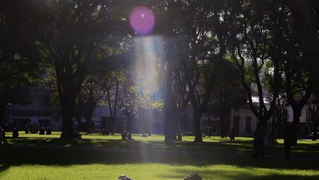 La semana termina con otra tarde primaveral, en la previa de la Tormenta de Santa Rosa