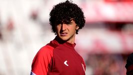 con rojas cerca de irse, racing apunta a benedetti para reforzar su defensa con rojas cerca de irse, racing apunta a benedetti para reforzar su defensa