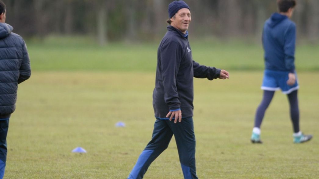 Gimnasia trabaja en doble turno y Troglio perfila el equipo para enfrentar a Argentinos