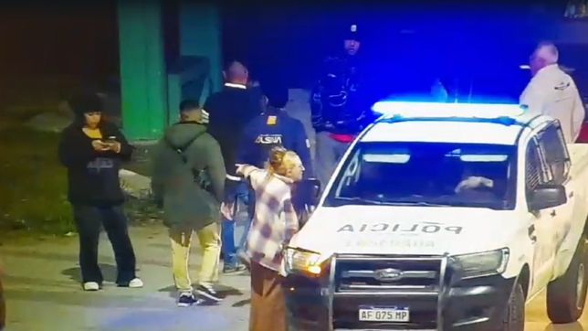 familiares del pata medina, a los gritos y golpes frente al camping de la uocra en punta lara
