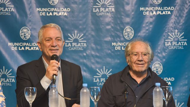 el premio nobel de la paz adolfo perez esquivel fue declarado visitante ilustre