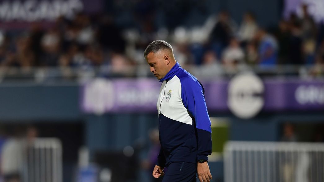 Gimnasia alcanzó la primera racha de partidos sin ganar con Diego Flores