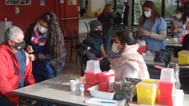 un tercio de los argentinos ya fue vacunado con dos dosis contra el coronavirus