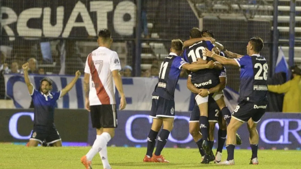 Gimnasia cortó una racha de casi una década frente a River en el Bosque