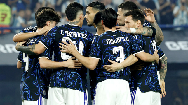 ¿cuando juega sus amistosos la seleccion argentina y quienes son sus rivales?