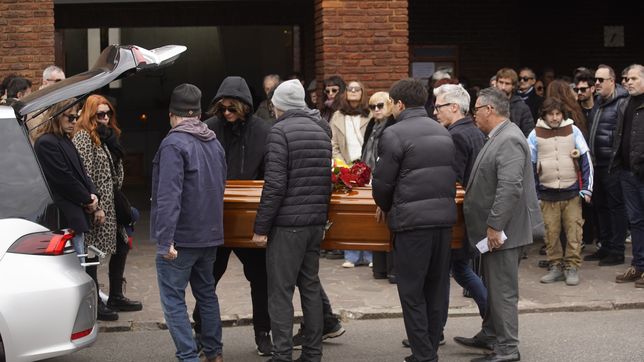 familiares, amigos y artistas despidieron a ernestina pais con un conmovedor homenaje