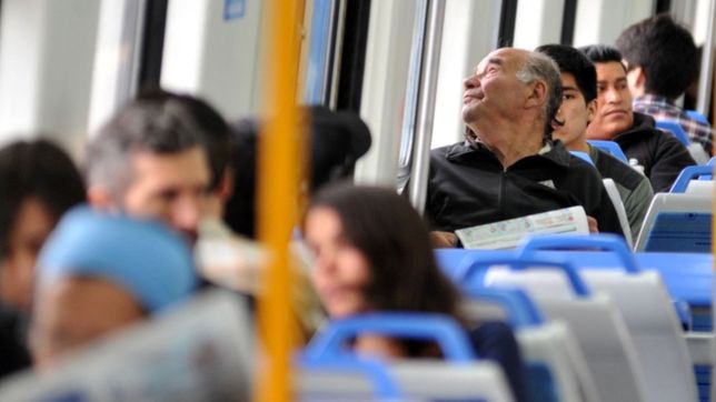 tras una falla tecnica, el tren roca debio evacuar a los pasajeros y funciona con demoras