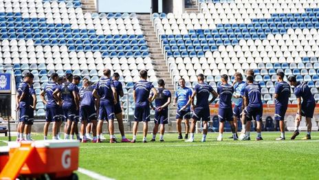 Se fue de Gimnasia por la puerta de atrás y ahora volvería a dirigir en el fútbol argentino