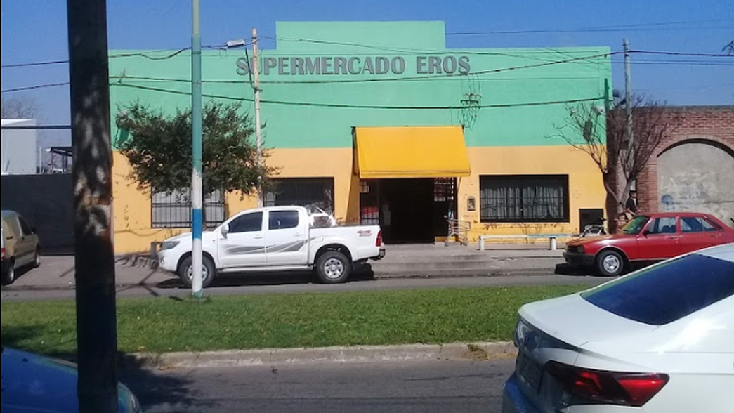 Robó cigarrillos y casi un millón de pesos de un supermercado en La Plata