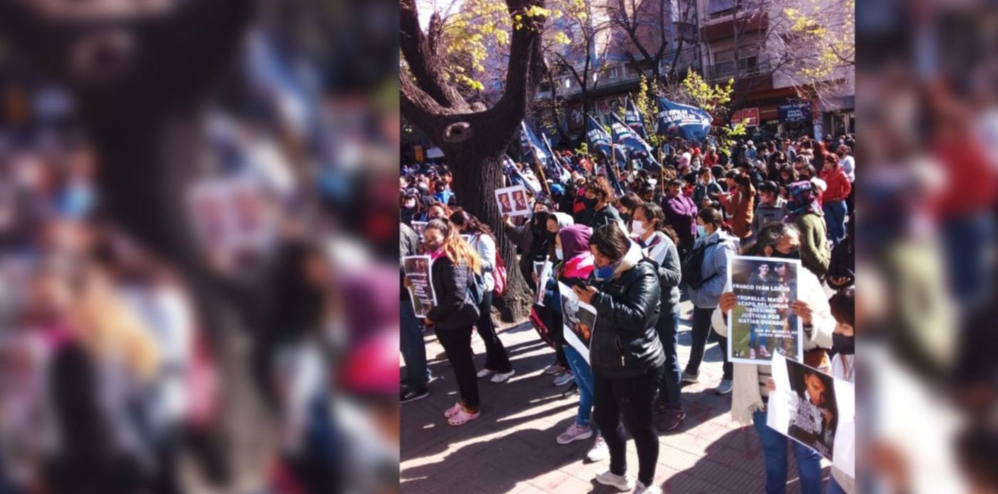 marcha en fiscalía - matías ovando