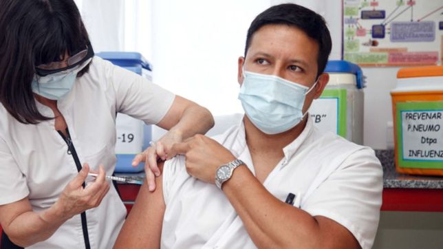 en la plata ya se vacunaron mas de 6.500 personas contra el covid-19