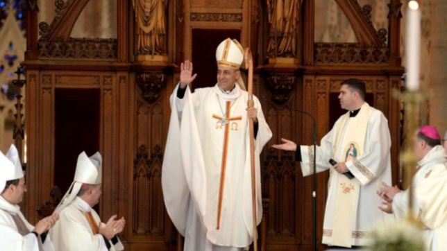 el papa francisco oficializo a tucho fernandez como cardenal