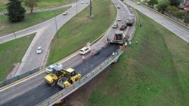 la obra de repavimentacion de camino centenario entro en su etapa final