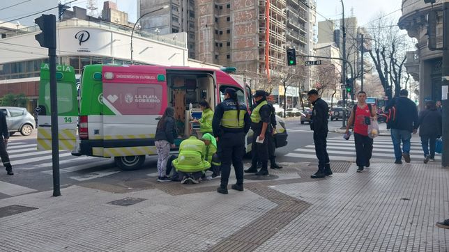 un jubilado se descompuso, cayo al piso y se lastimo la cara con sus propios anteojos