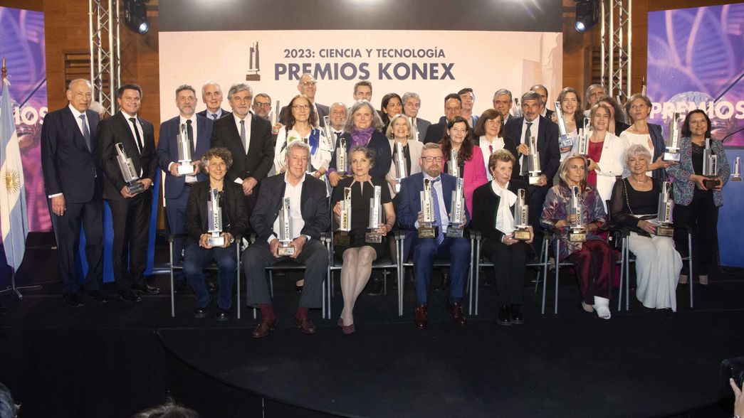 Tres investigadores formados en la UNLP ganaron el Konex de Platino