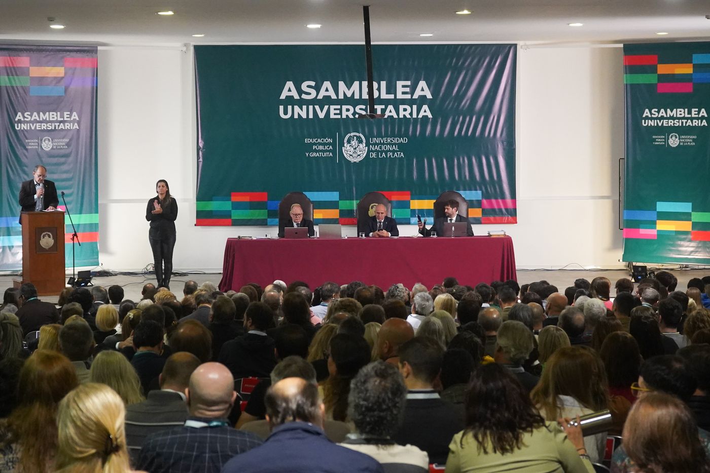 Asamblea Universitaria (1)