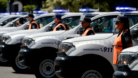 Un hombre se metió a la fuerza en una casa de Gonnet, amenazó a su ex pareja y a sus hijas con un cuchillo