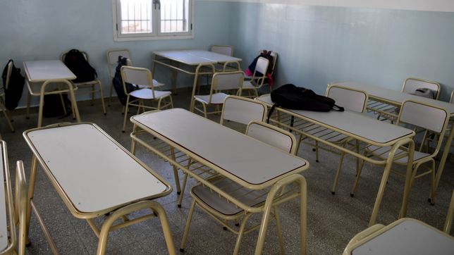 una marcha de docentes podria complicar las clases en escuelas de la plata y la region