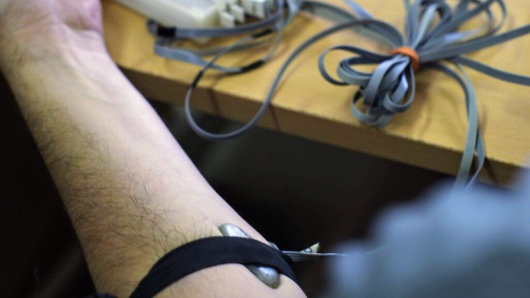 Científicos de la UNLP perfeccionan un aparato que convierte señales del corazón en contenido multimedia