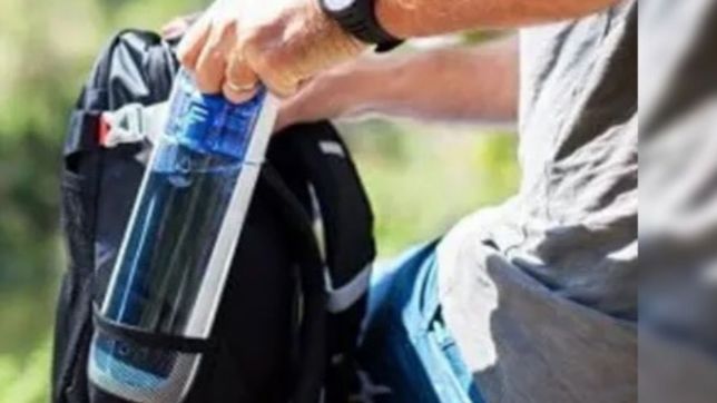 la anmat prohibio el uso de una botella de agua