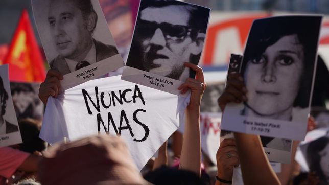 a 50 anos del ultimo golpe de estado, miles de personas volvieron a gritar nunca mas