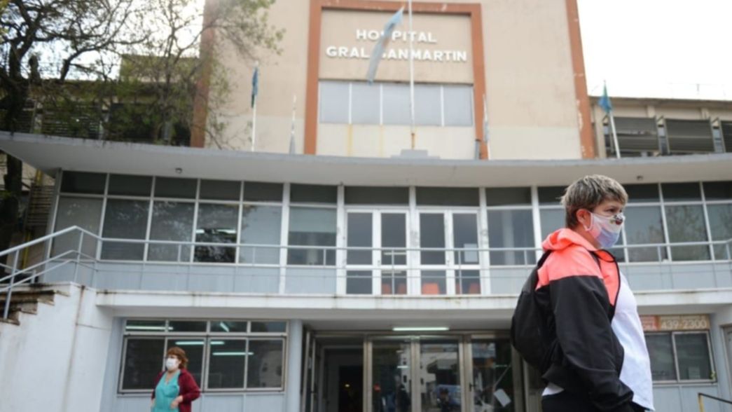 Murió una mujer en el hospital San Martín que no estuvo aislada y tenía COVID-19