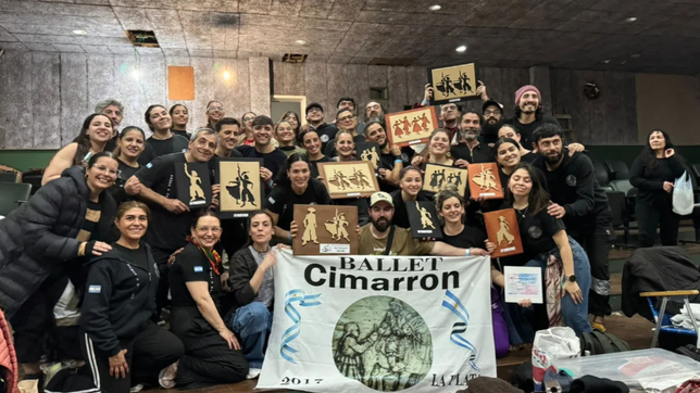 el ballet cimarron fue elegido para representar a la plata en cosquin y pide ayuda para pagar el viaje