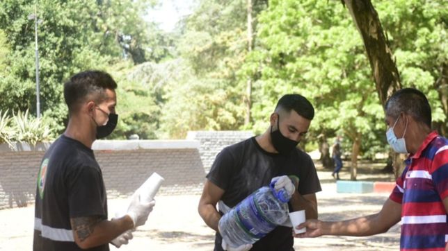 ola de calor: habilitan puntos de hidratacion en los lugares donde se realizan hisopados