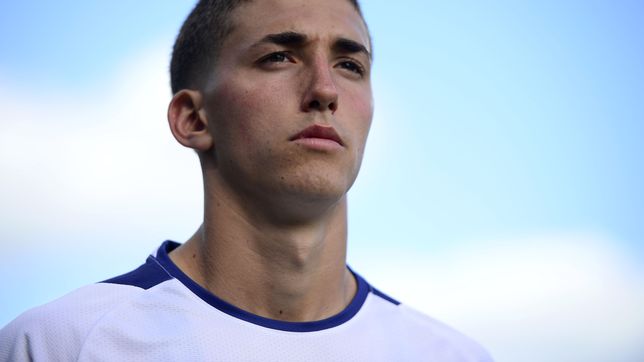 nicolas barros schelotto hace su camino en gimnasia mas alla de su apellido