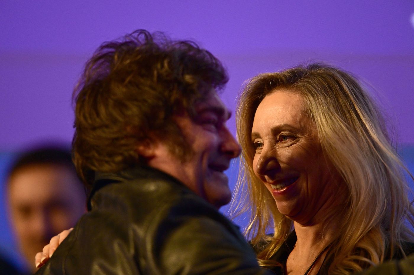 Javier Milei y Karina Milei Búnker de La Libertad Avanza Elecciones 2025 (4)