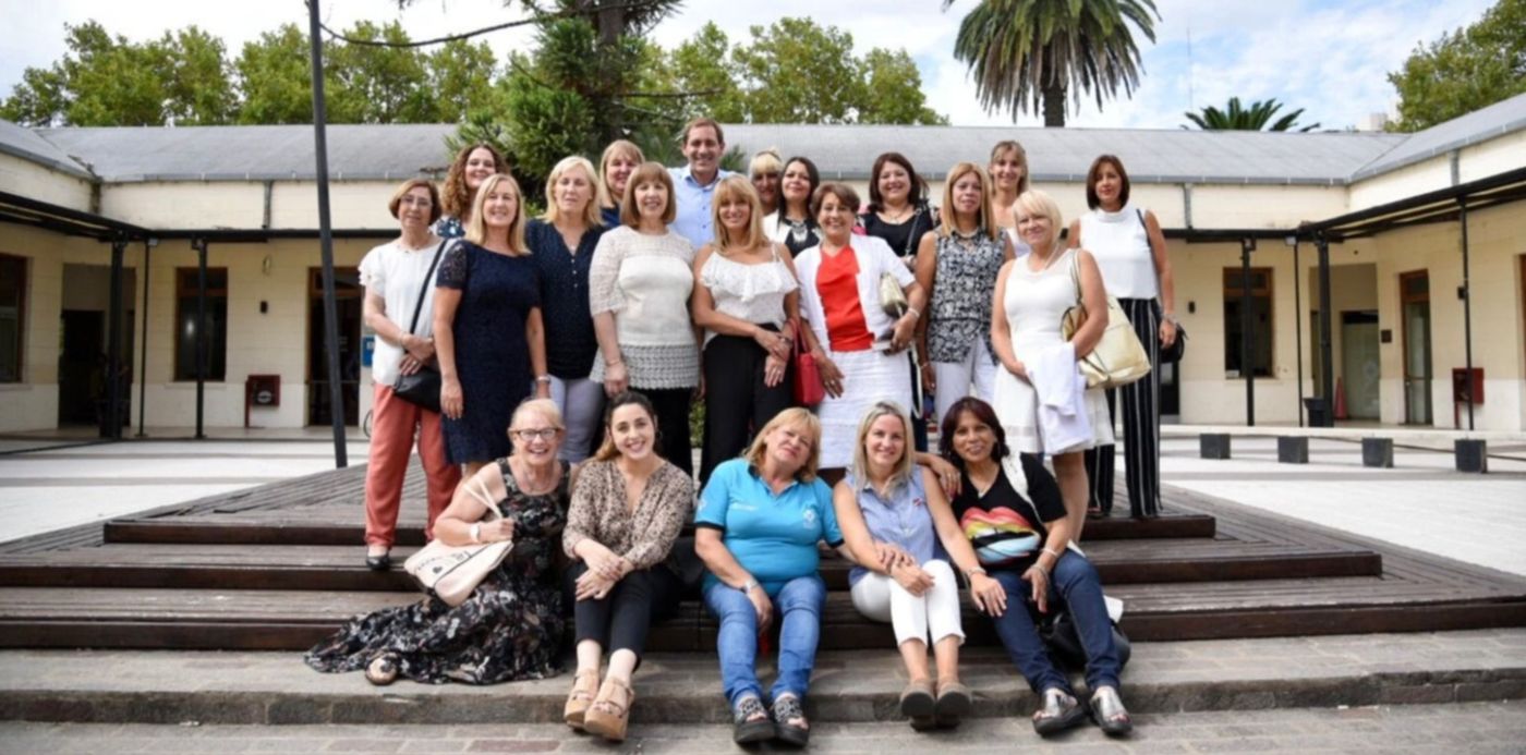 1583685508110.jpg?width=1483&rotate=0&scaleX=1&scaleY=1&ow=1500&oh=1000&x=10&y=237&height=742&&cw=1920&ch=950