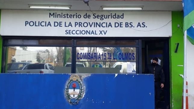 robaron una camioneta secuestrada en la puerta de una comisaria de la plata